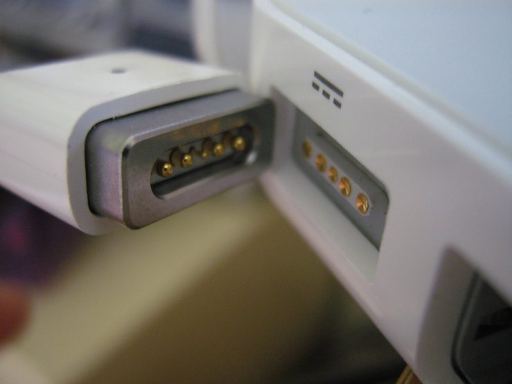 Hoe het probleem met de verwarming van de Macbook-laadpoortconnector op te lossen?